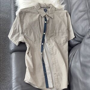 GAP Tan Casual Button Down Shirt Short Sleeves